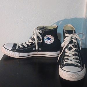 Black Converse All Star - Men's size 7, Women's size 9